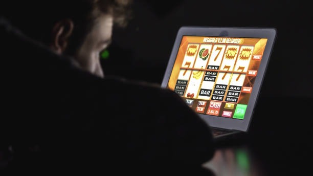 Live dealer video stream from mbo1221 showing blackjack table with croupier and betting interface